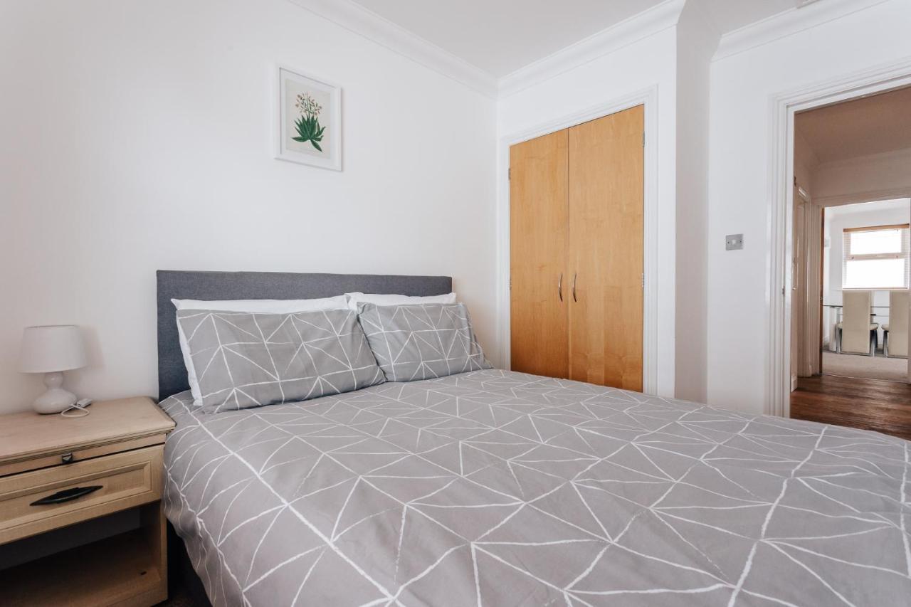 Top Quality Beach Front Apartment Sleep Up To 7 Guests 본머스 외부 사진